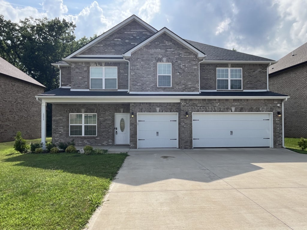 1775 Oak Forest Dr, Clarksville