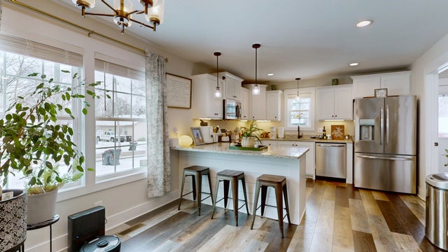 1093 Main St, Greenbrier