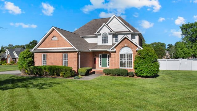 220 Bryan Dr, Winchester