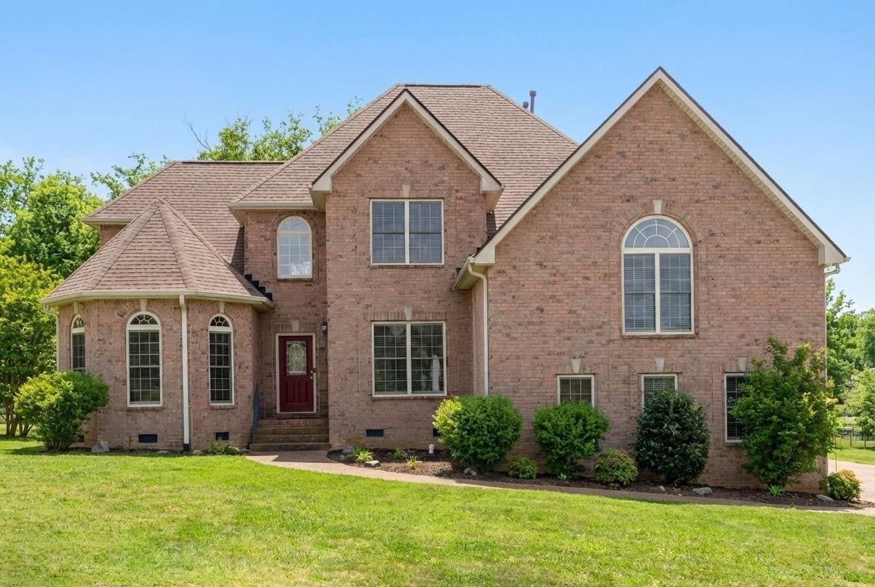 Home for sale in 1022 Tower Hill Ln Hendersonville, TN