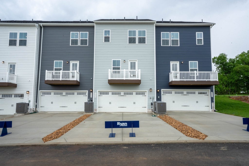 3025 Stratton Valley 95 A, Smyrna