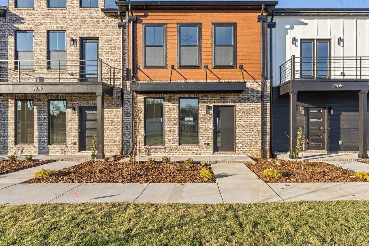 Photo of Listing #3121919