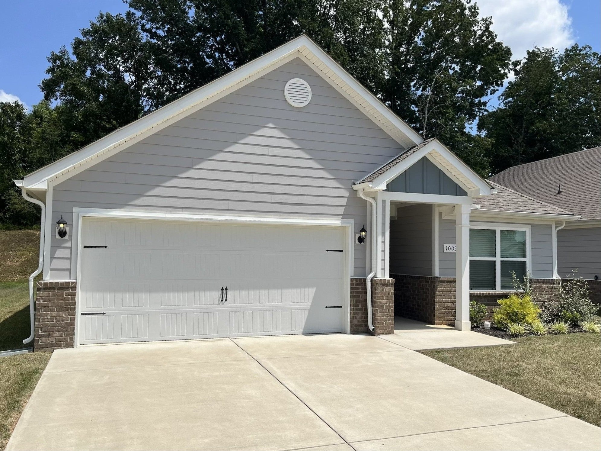 Home for sale in 1003 Autumnwood Dr Dickson, TN