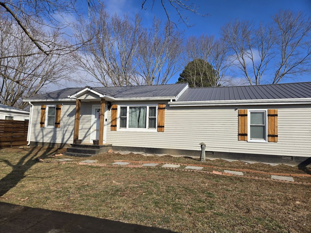 306 Johnson St, Lawrenceburg
