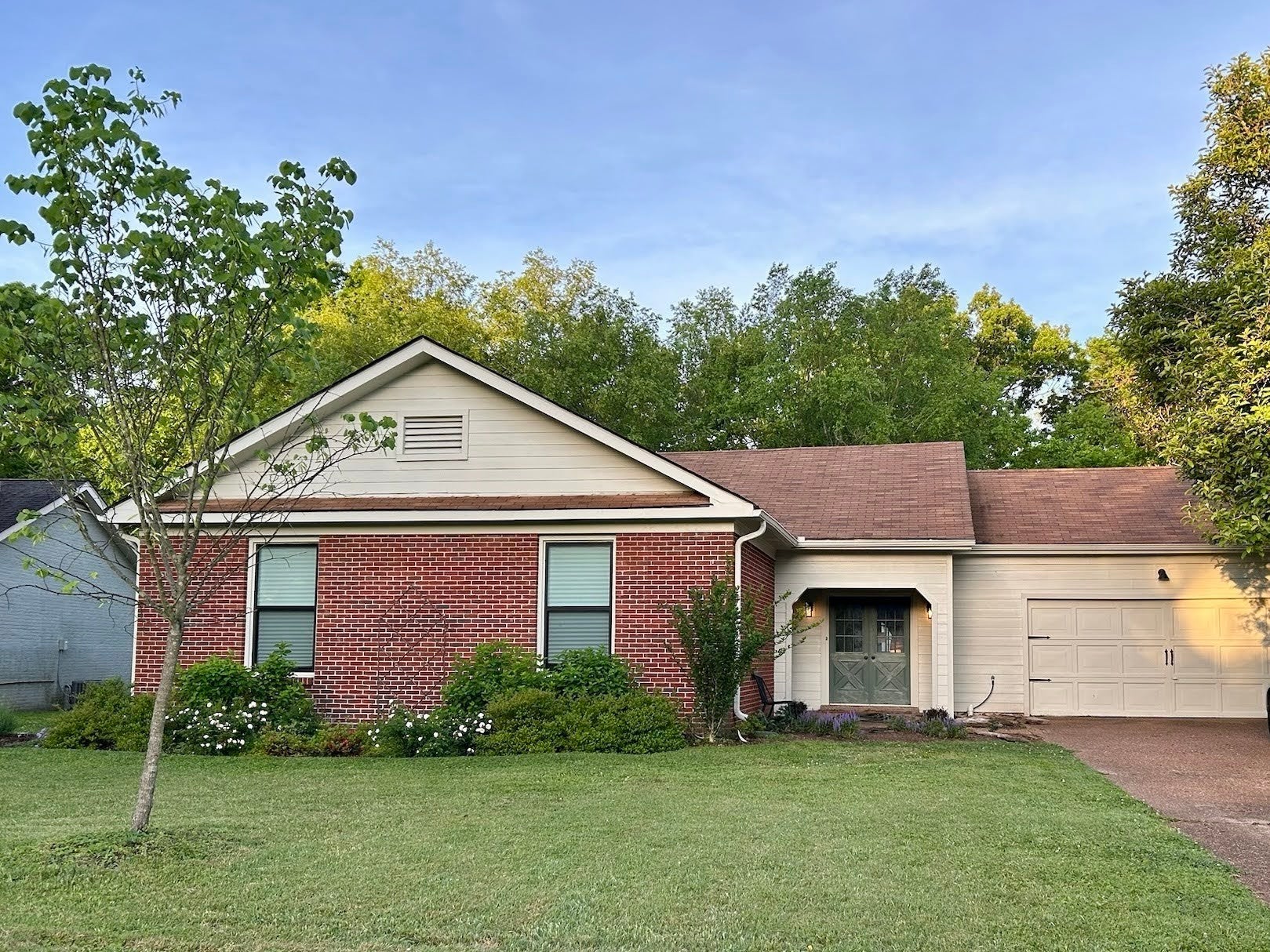 Home for sale in 1009 Boxwood Dr Franklin, TN