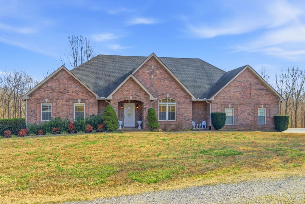 7333 Moore Rd, Greenbrier