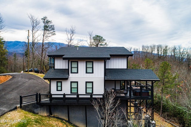 1113 Mathis Hollow Rd, Gatlinburg