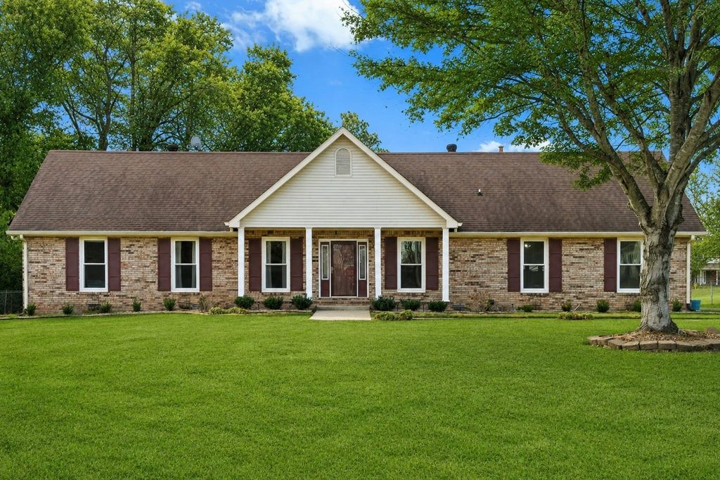 290 Andrew Jackson Dr, Clarksville