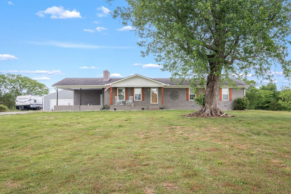 392 Adams Rd, Shelbyville