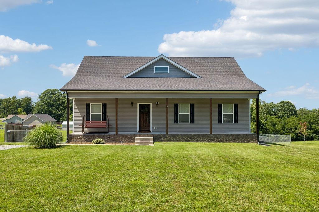 809 Hooper Rd, Charlotte