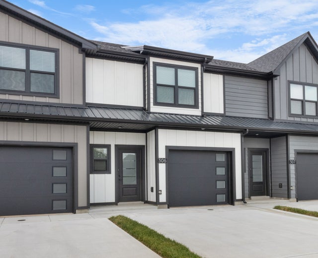 306 Jonathan Wade Circle, Clarksville