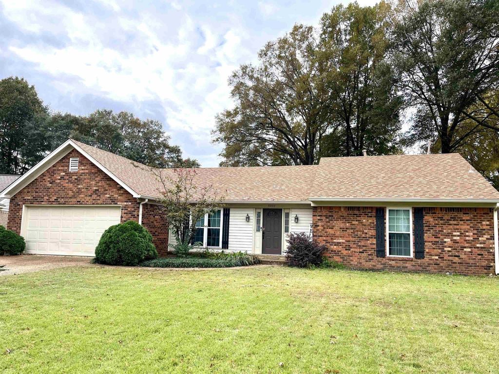 8003 Sunny Creek Dr, Memphis
