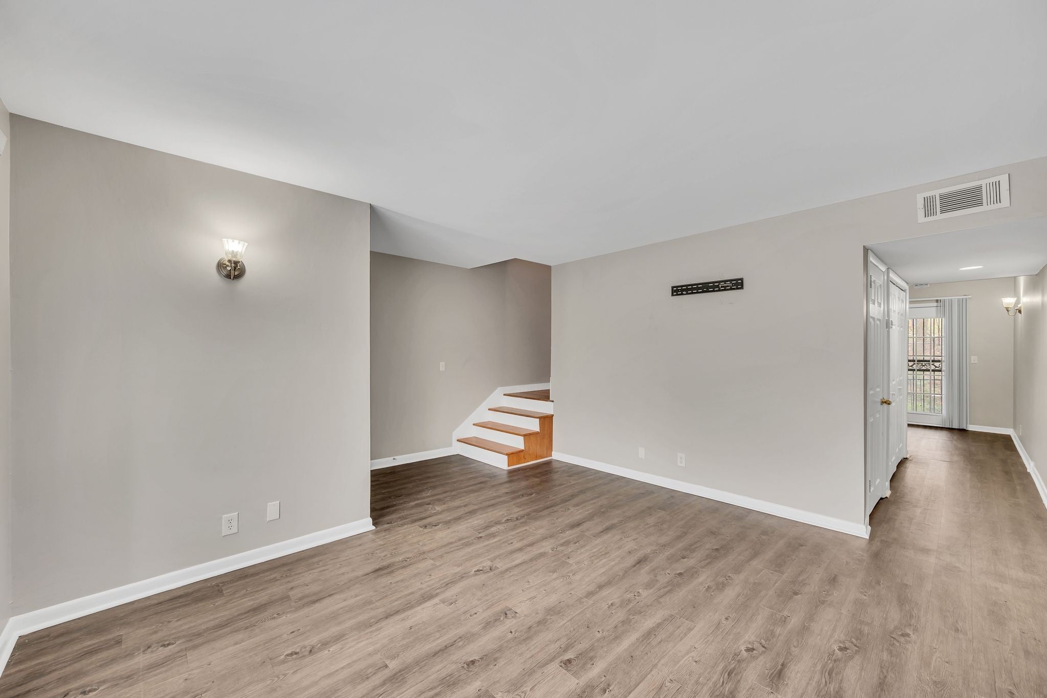 Photo of Listing #3124441