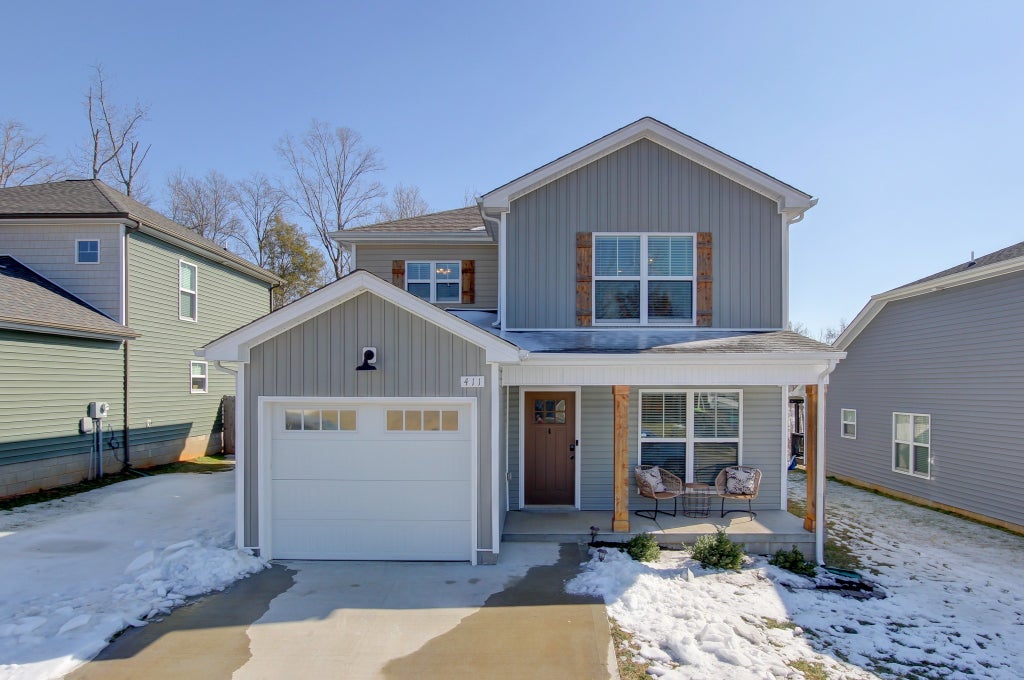 411 Hillside Dr, Clarksville