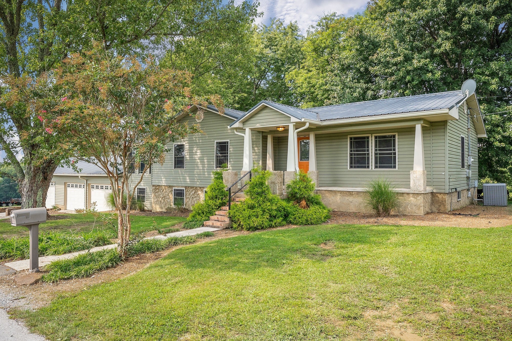 Photo of Listing #3127811