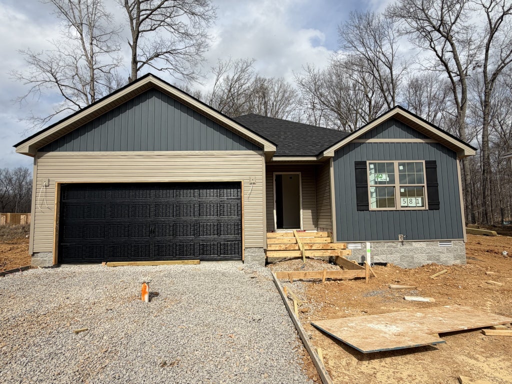 1589 Fredrick Dr, Clarksville