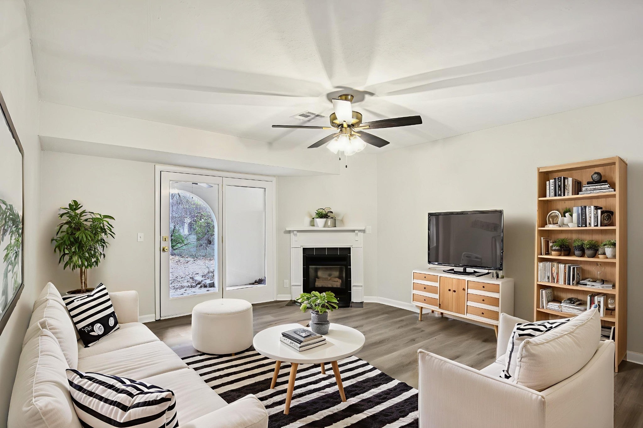 Photo of Listing #3128139