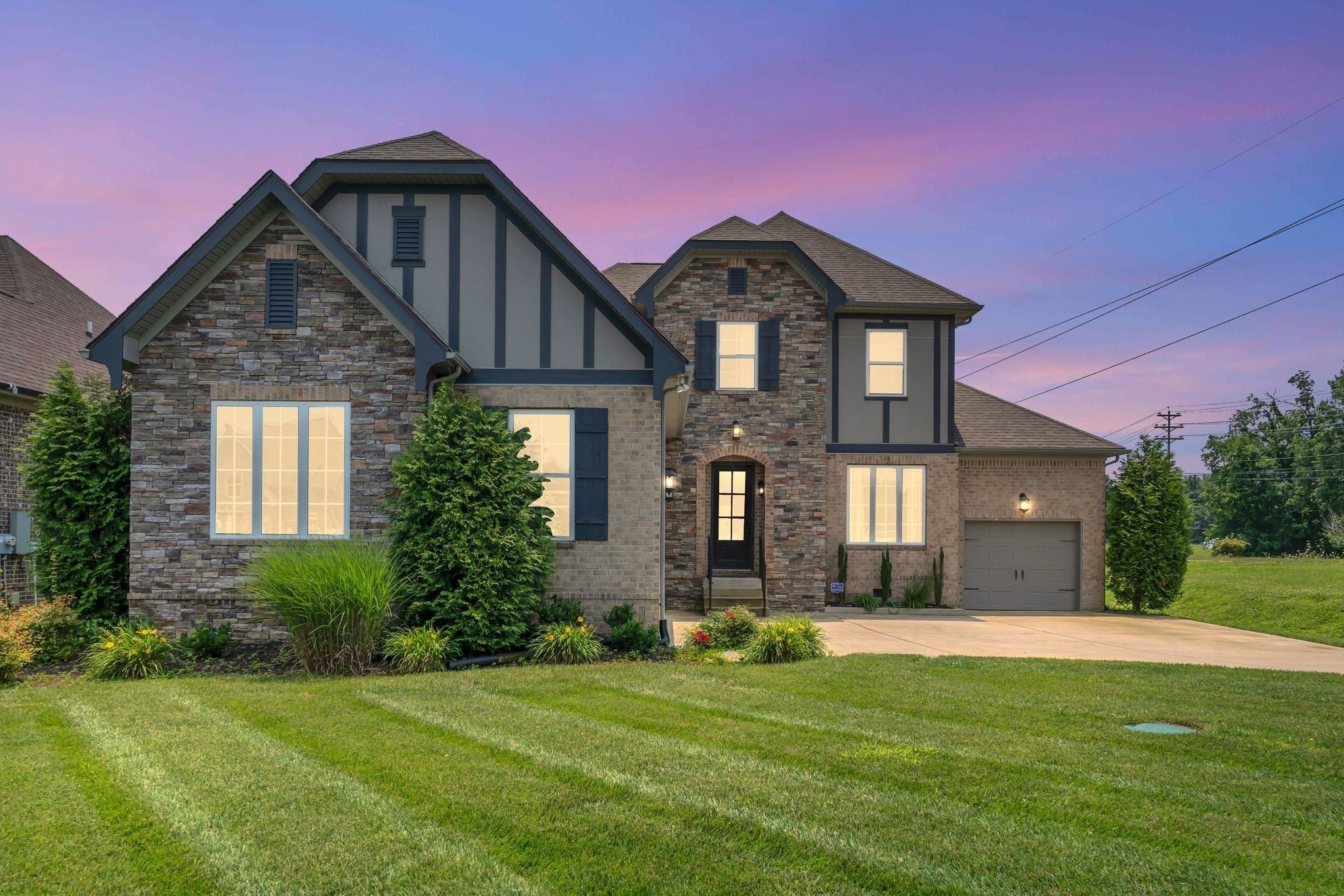 Photo of Listing #3128529