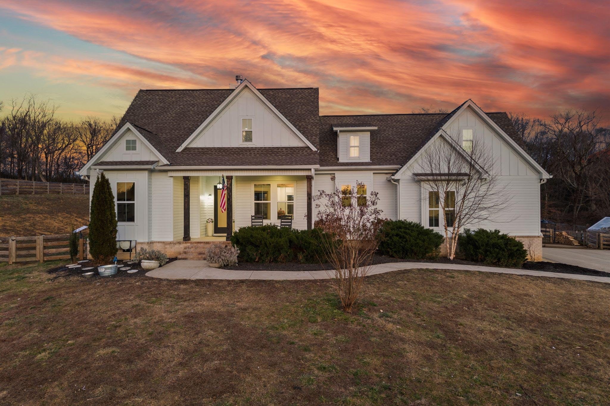 Photo of Listing #3128842