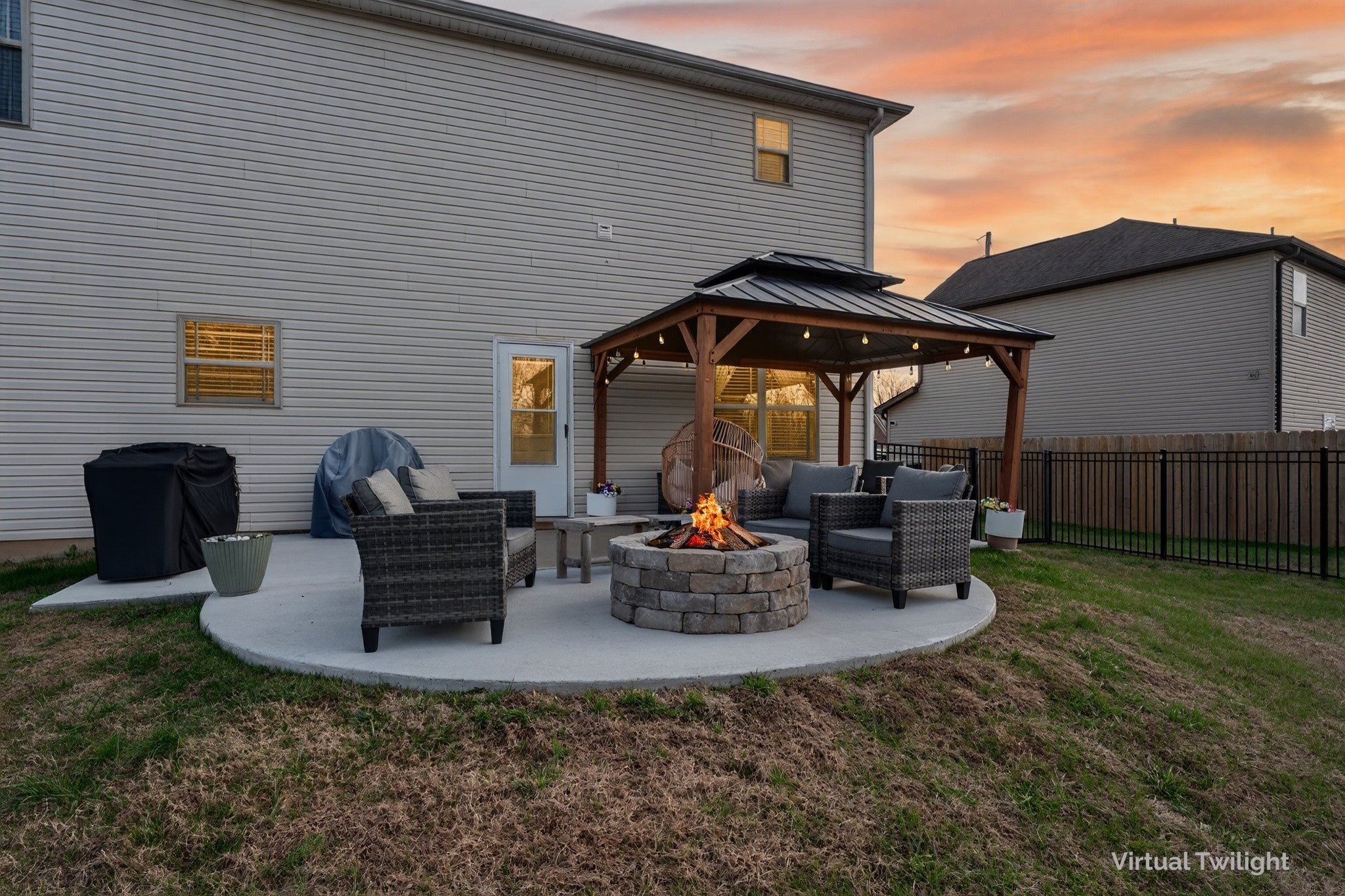 Photo of Listing #3128844