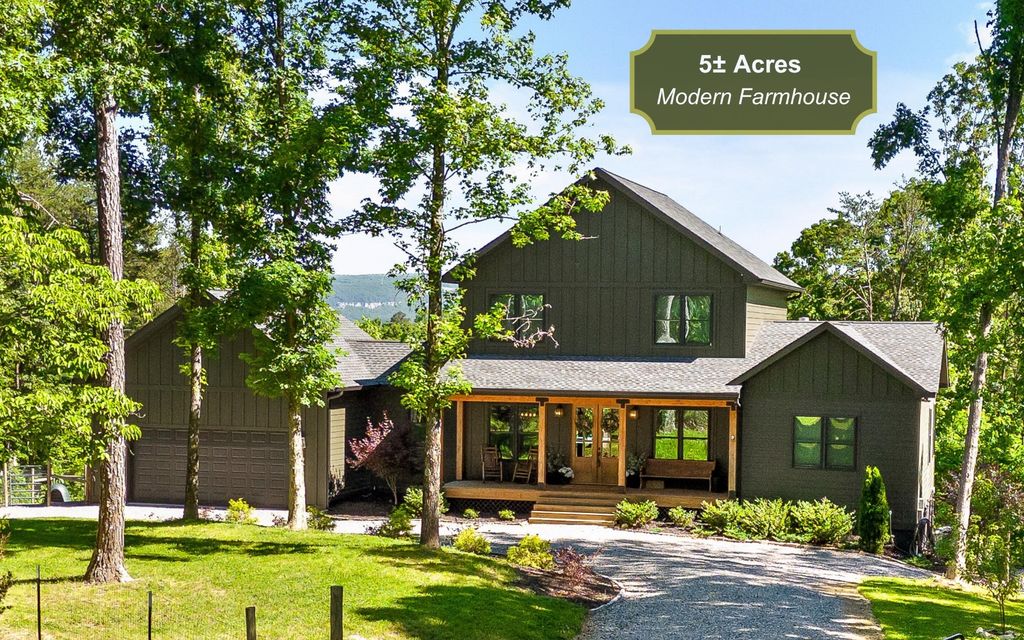 852 Old Grand Center Road, Chickamauga