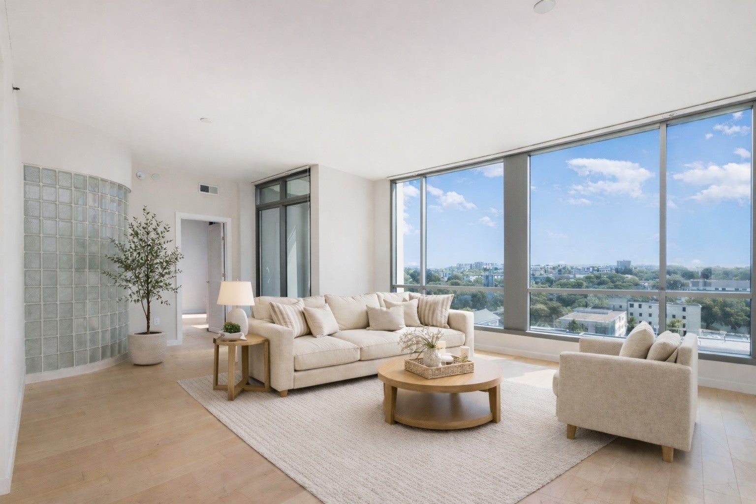 Photo of Listing #3129000