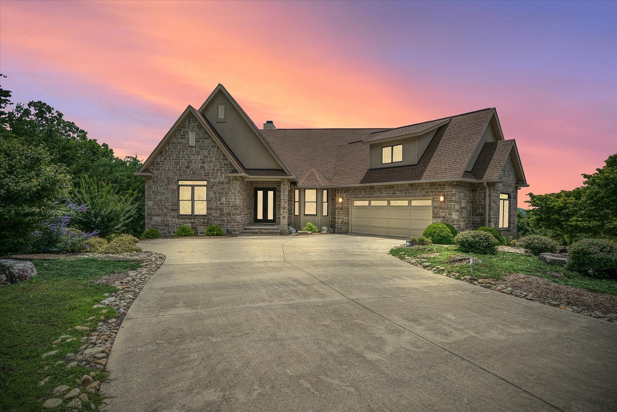 Photo of Listing #3129151