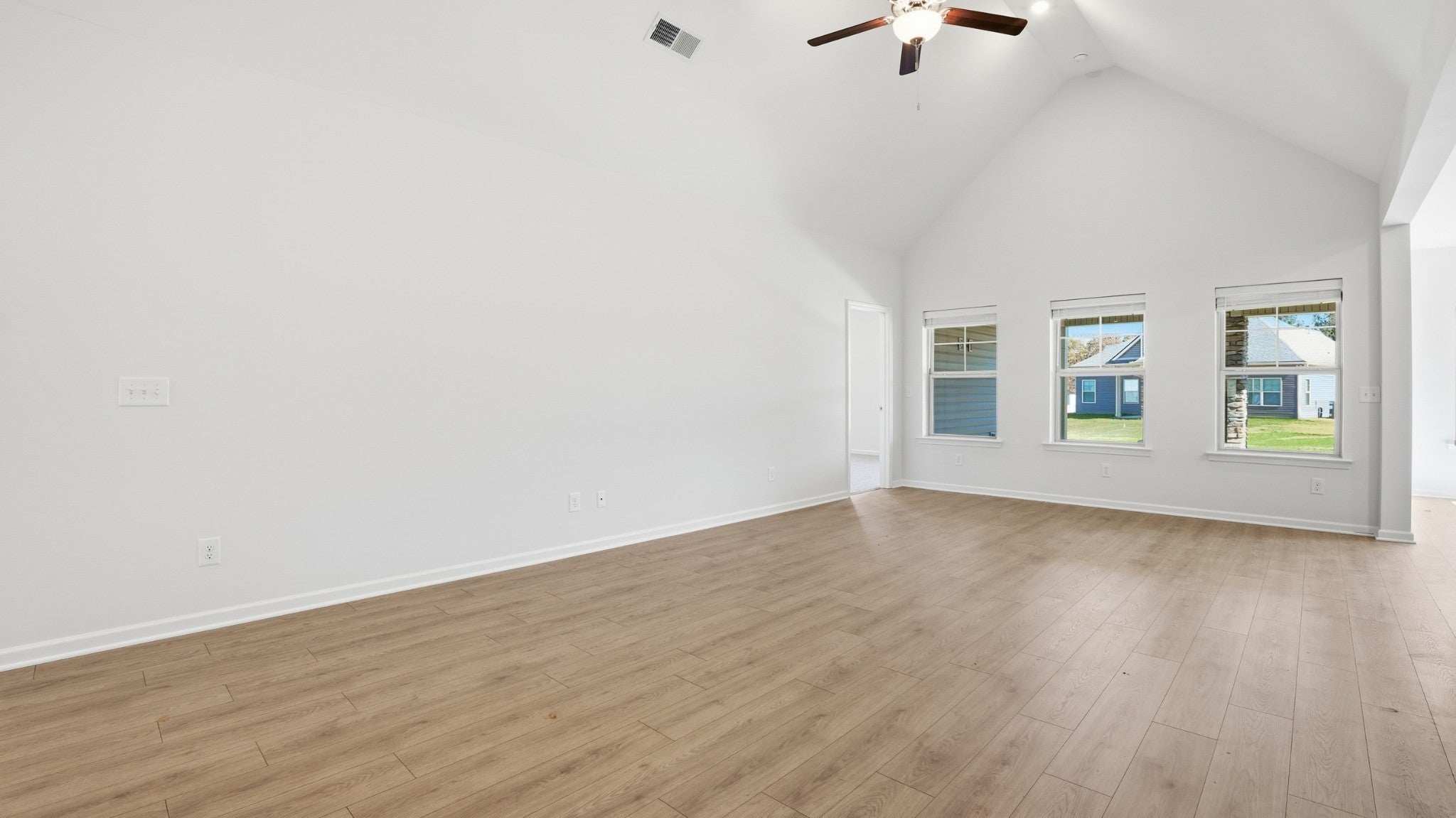 Photo of Listing #3129250