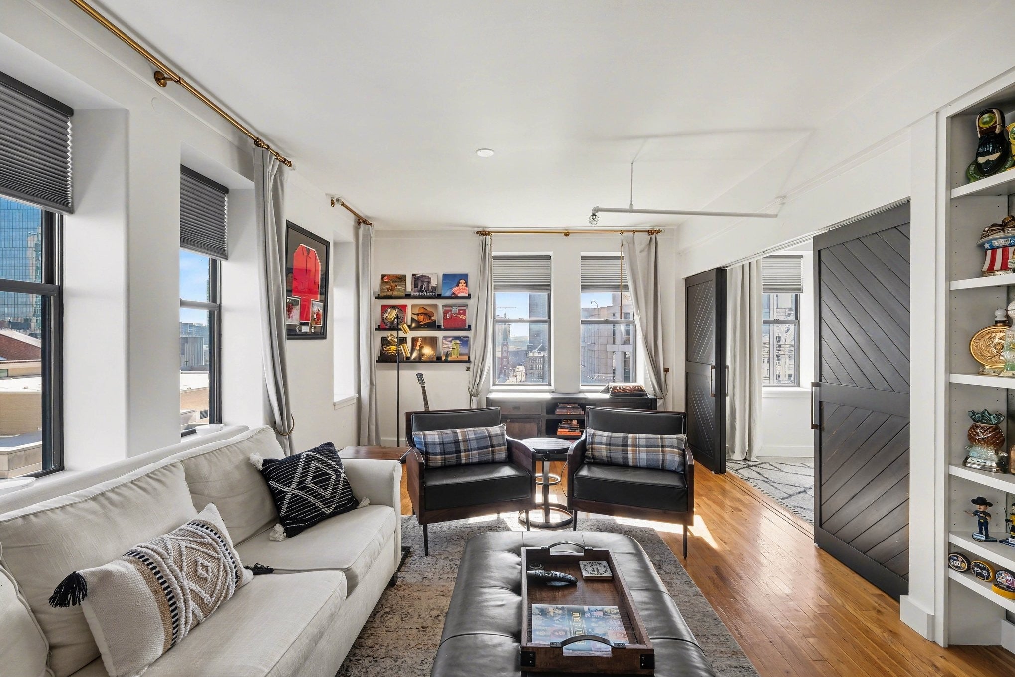 Photo of Listing #3129441