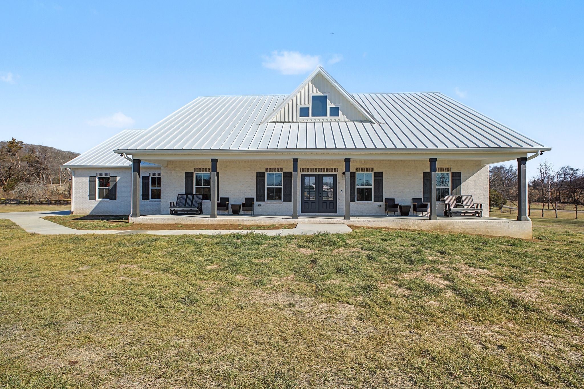 Photo of Listing #3129456