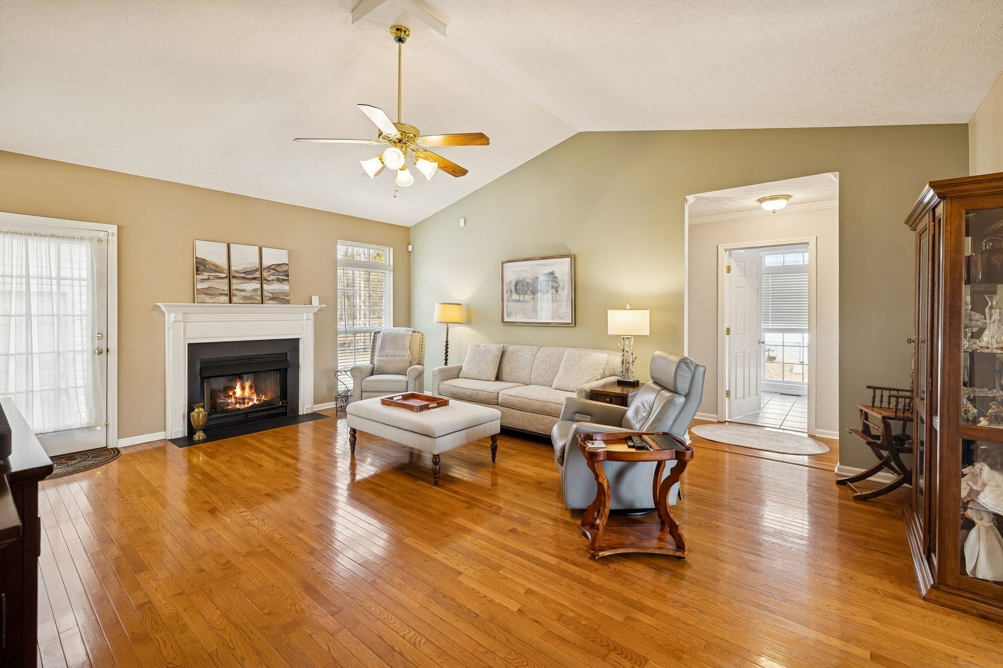 Photo of Listing #3129512