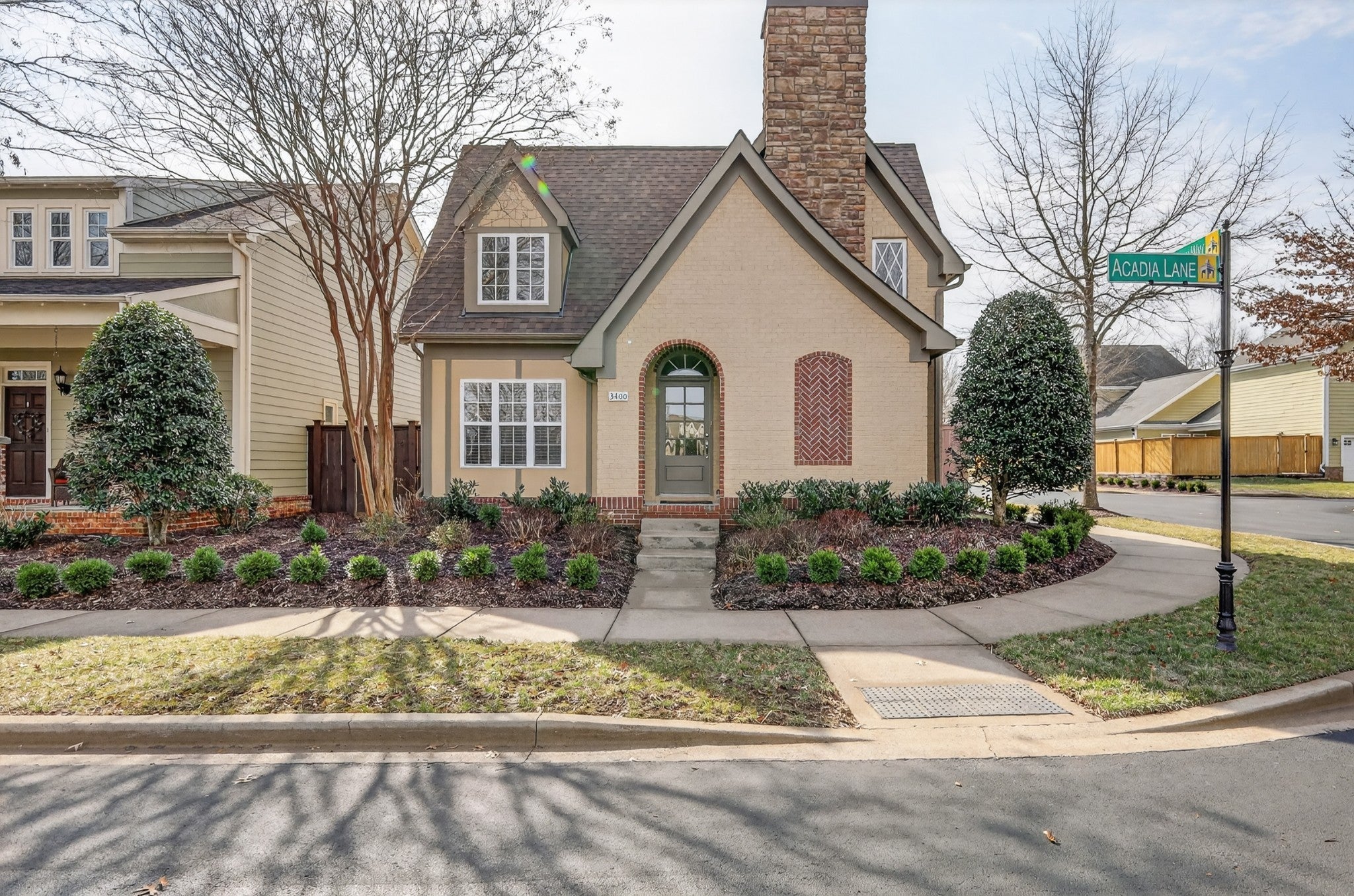 Photo of Listing #3129528