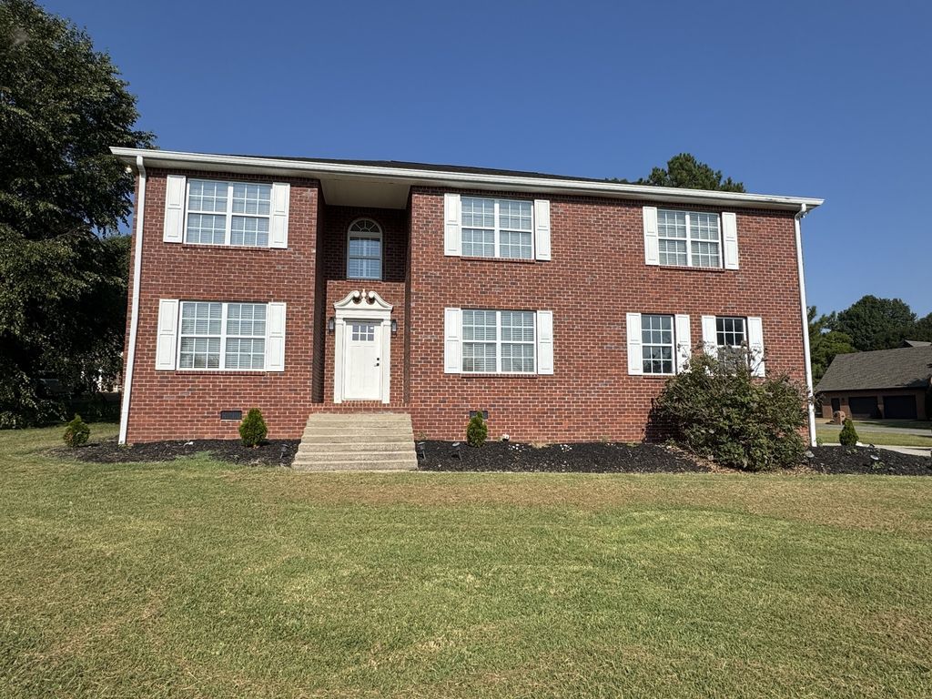 1805 Pointe Ct, Lebanon