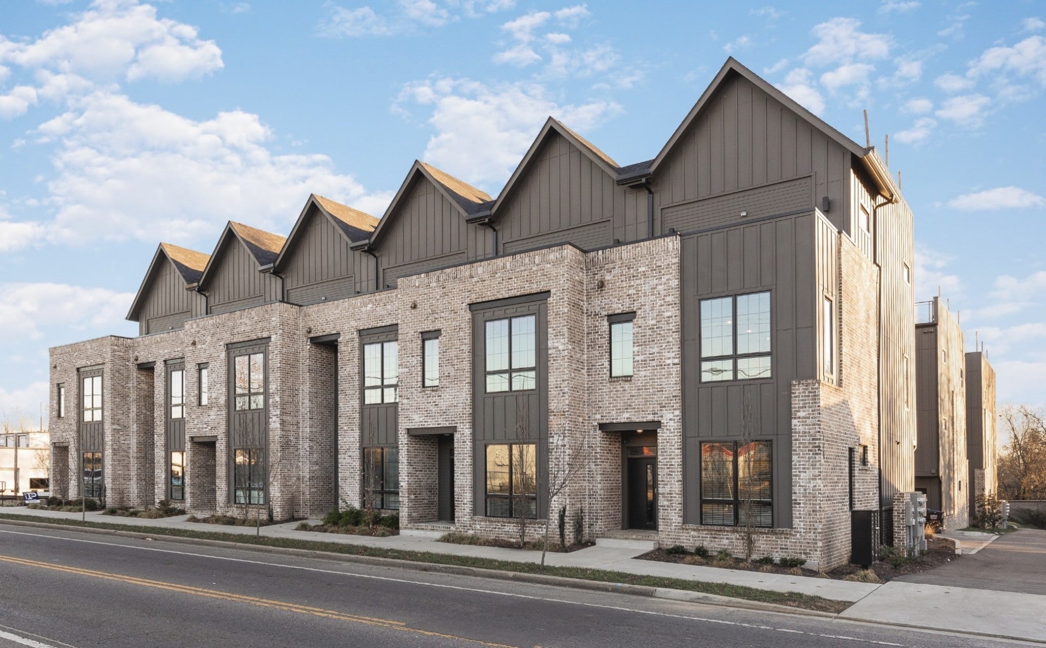 Photo of Listing #3130398