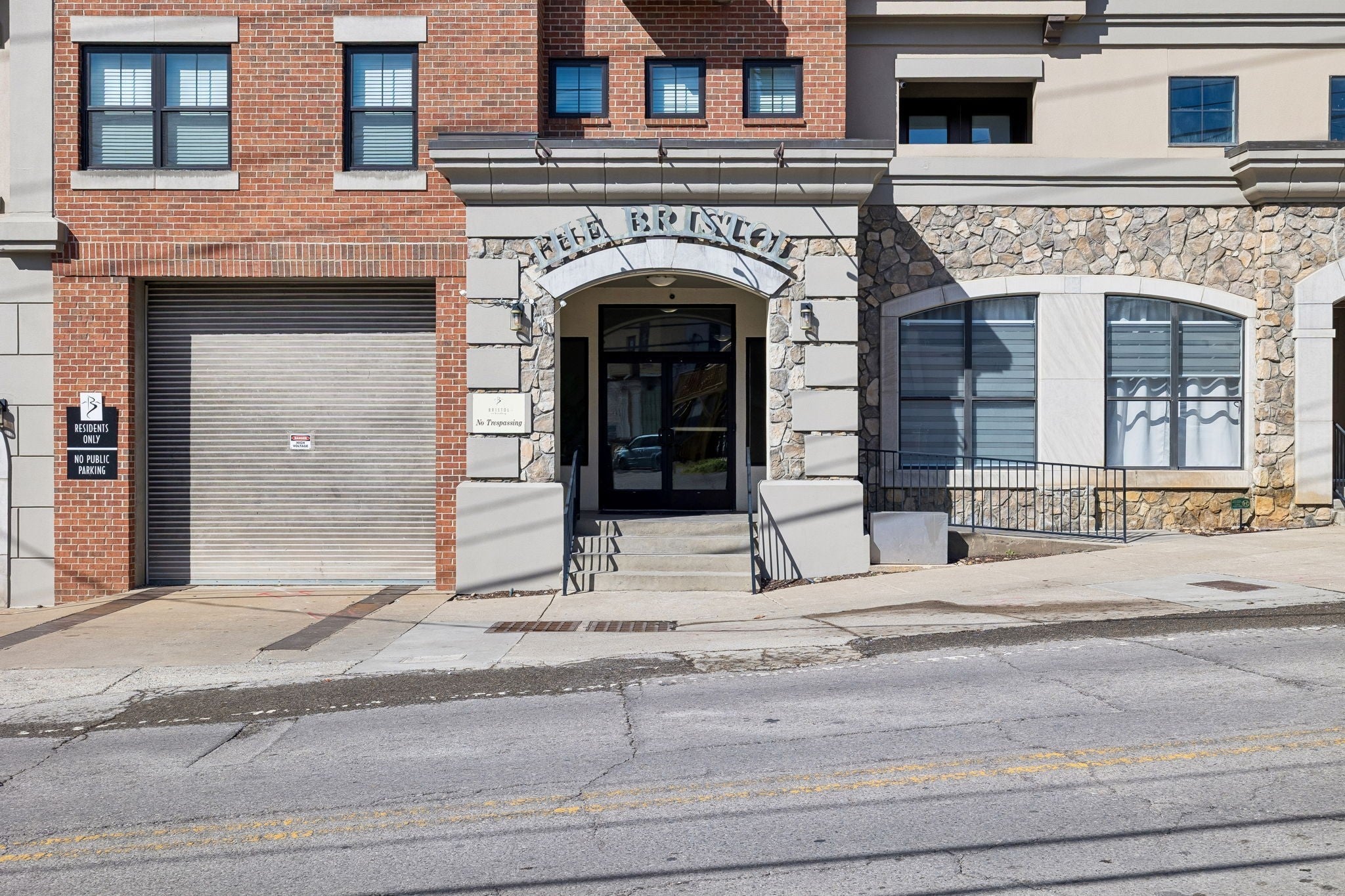 Photo of Listing #3130582