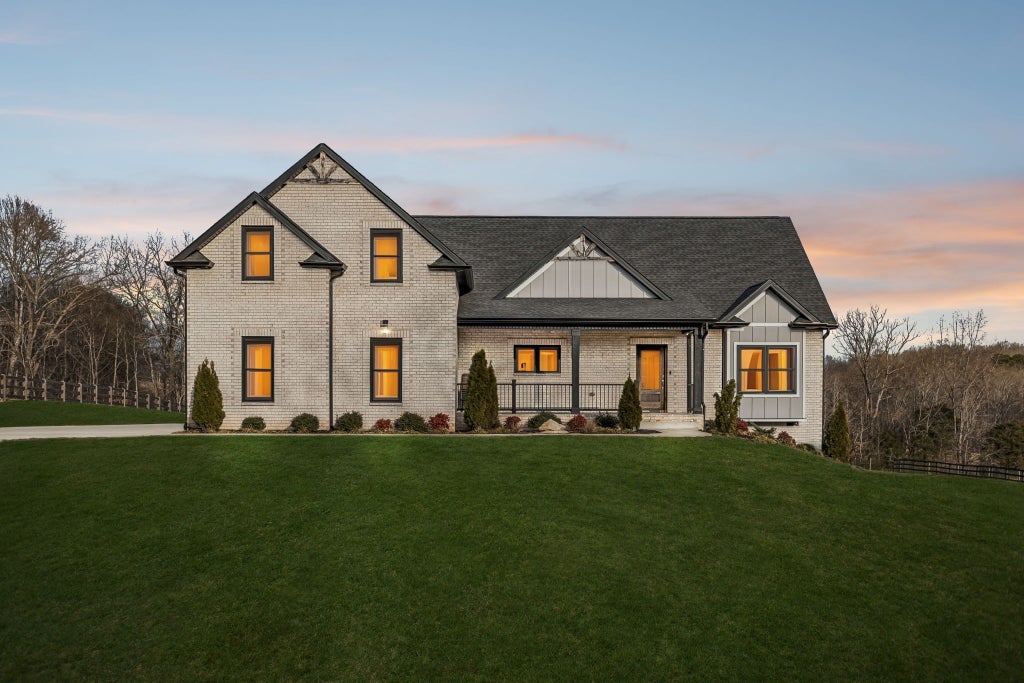 1005 Hickory Point Rd, Clarksville