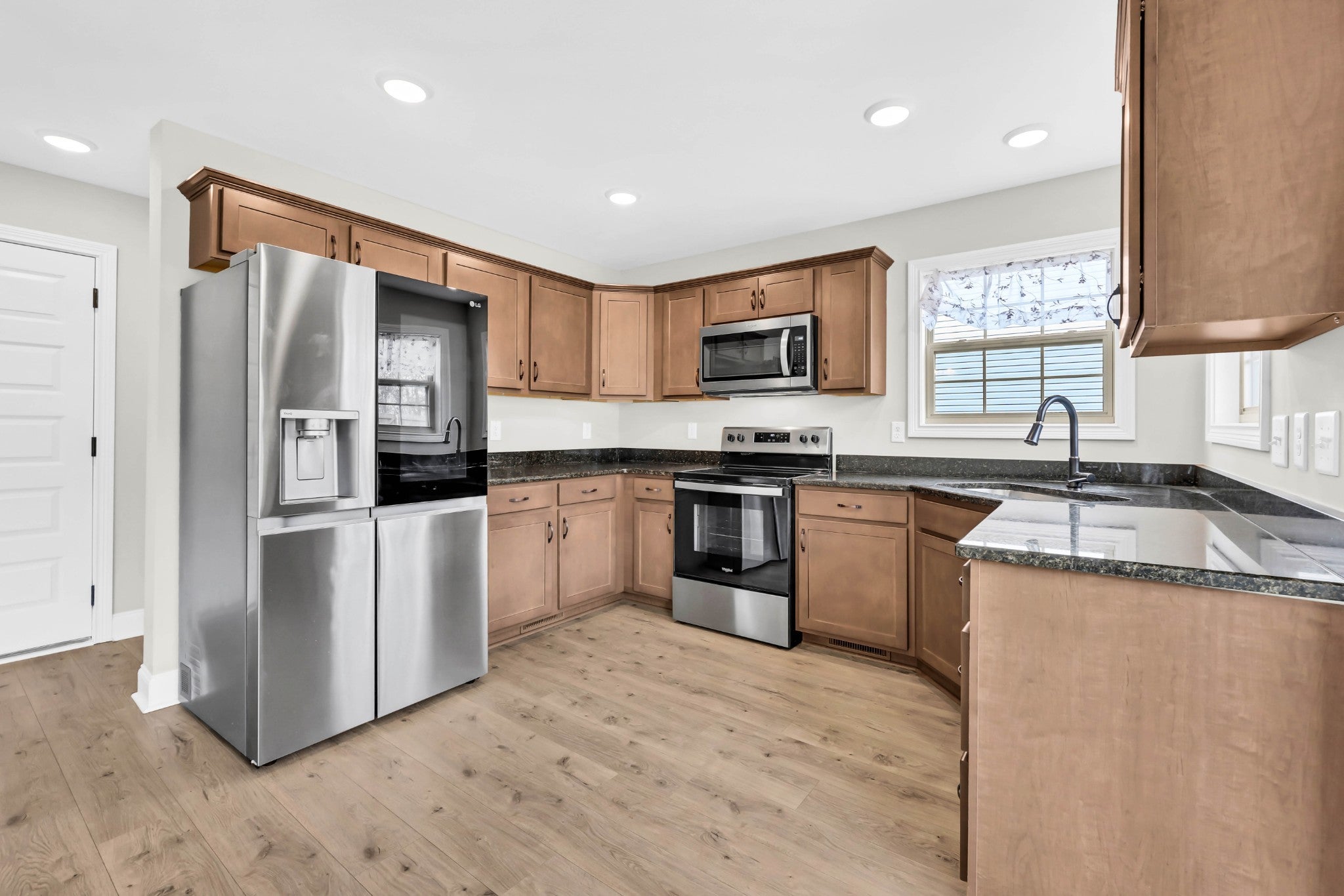 Photo of Listing #3130725