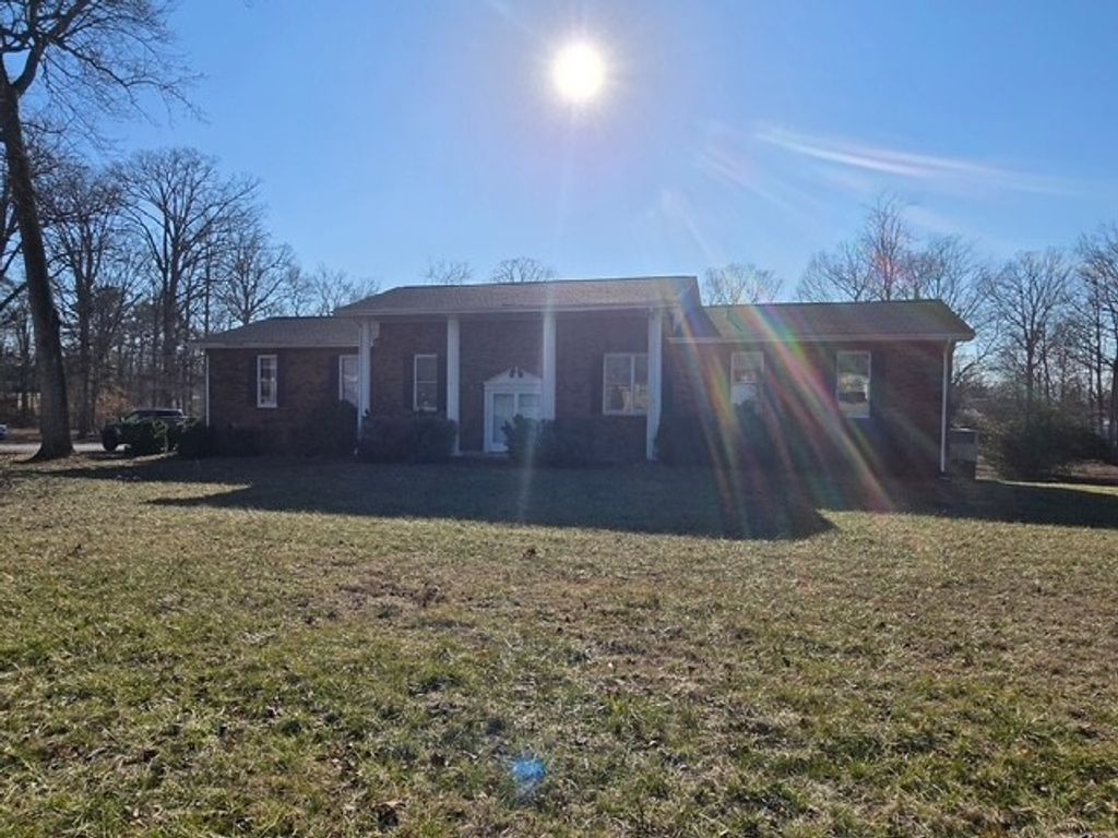 1501 Hillwood Cir, Lafayette
