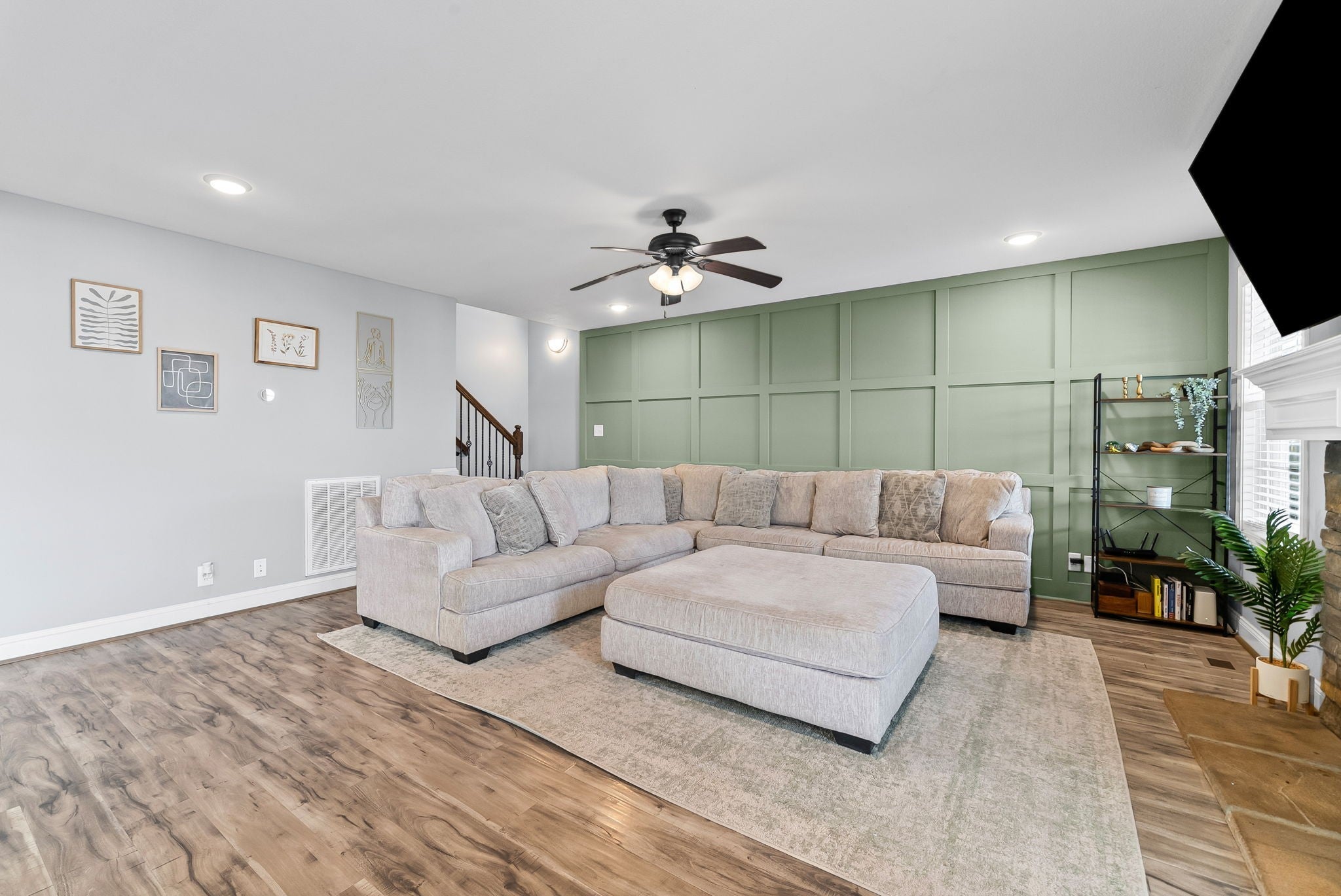 Photo of Listing #3130930