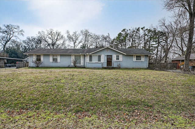 722 Robert Burns Dr, Nashville