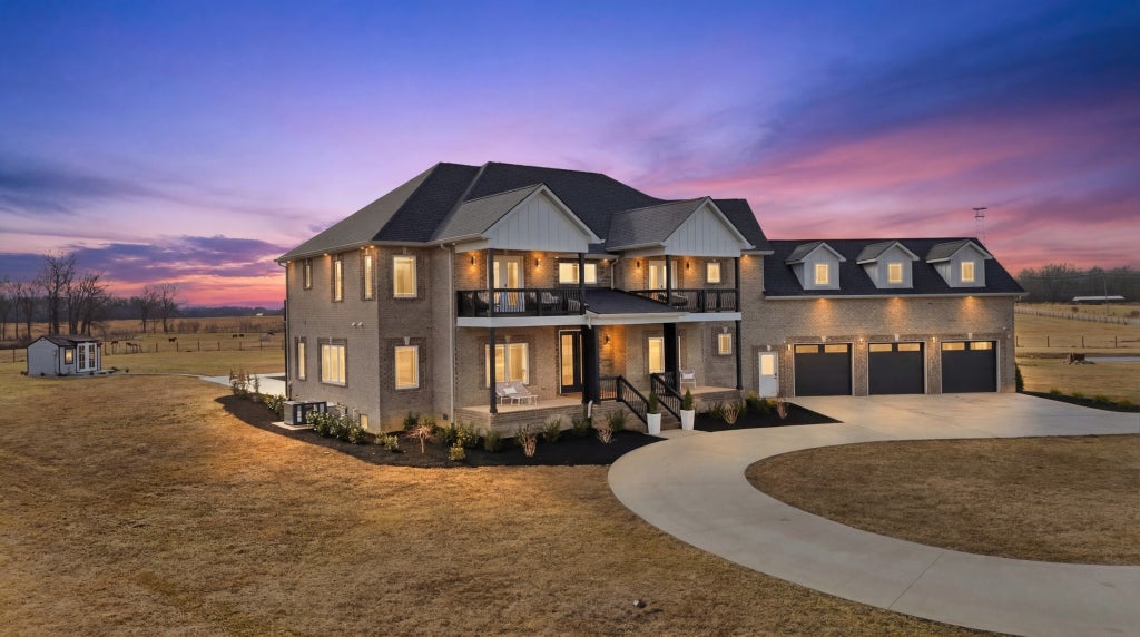 353 Oak Plains Rd, Clarksville