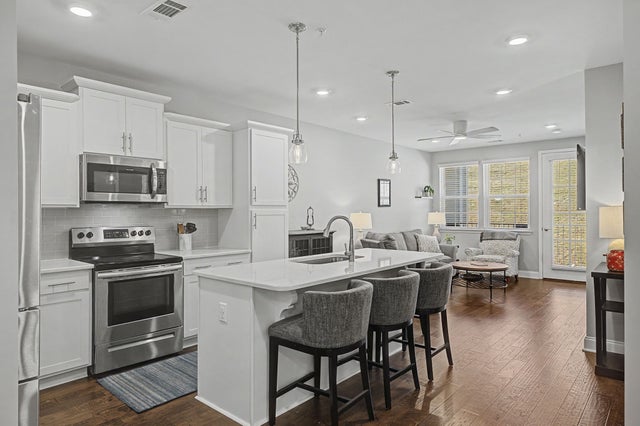 6000 Shadow Green Dr 201, Franklin