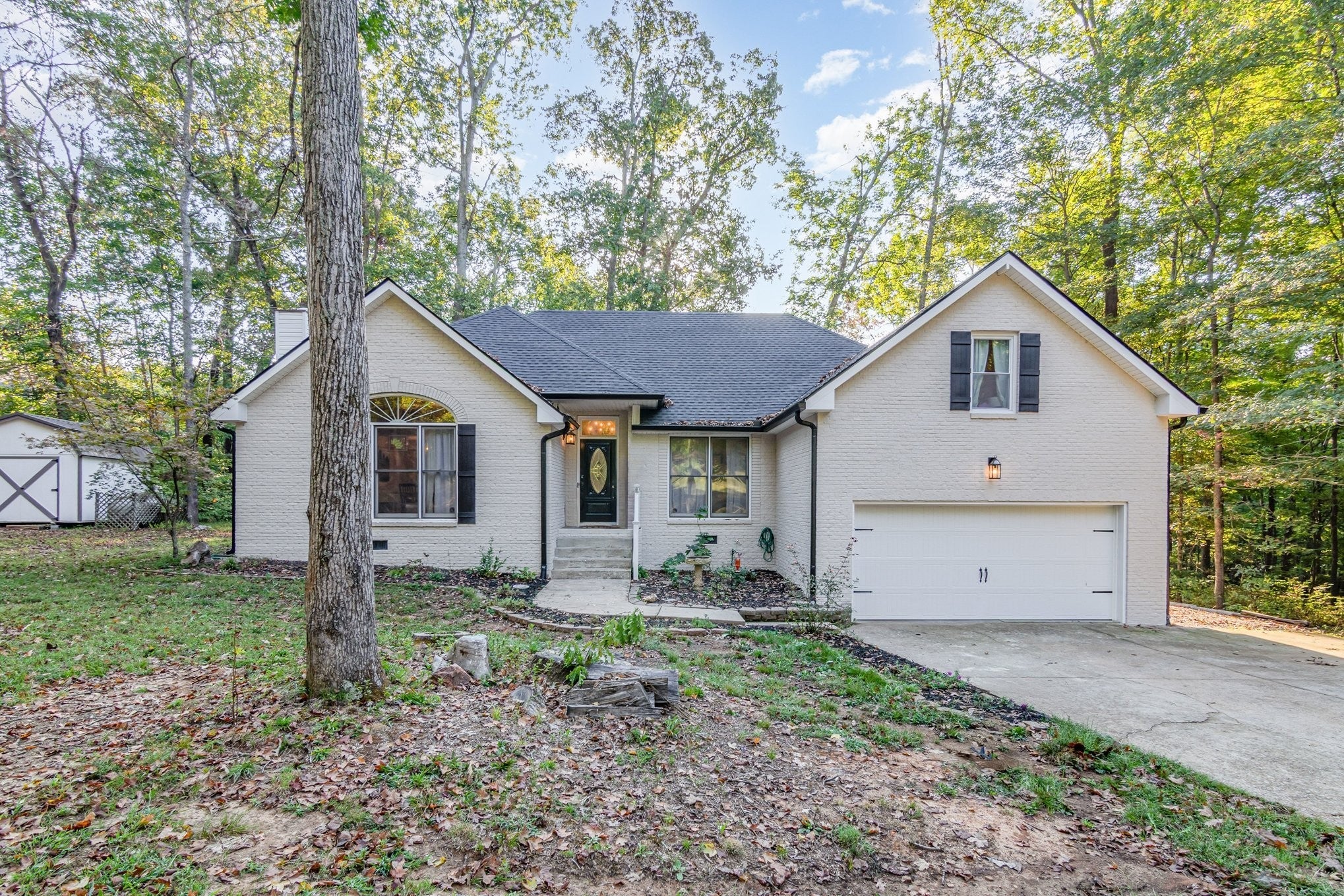 Home for sale in 1681 Adswood Rd Clarksville, TN