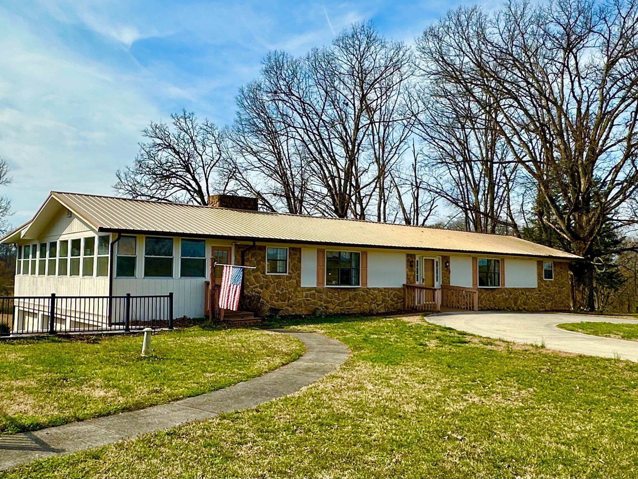 Photo of Listing #3131247