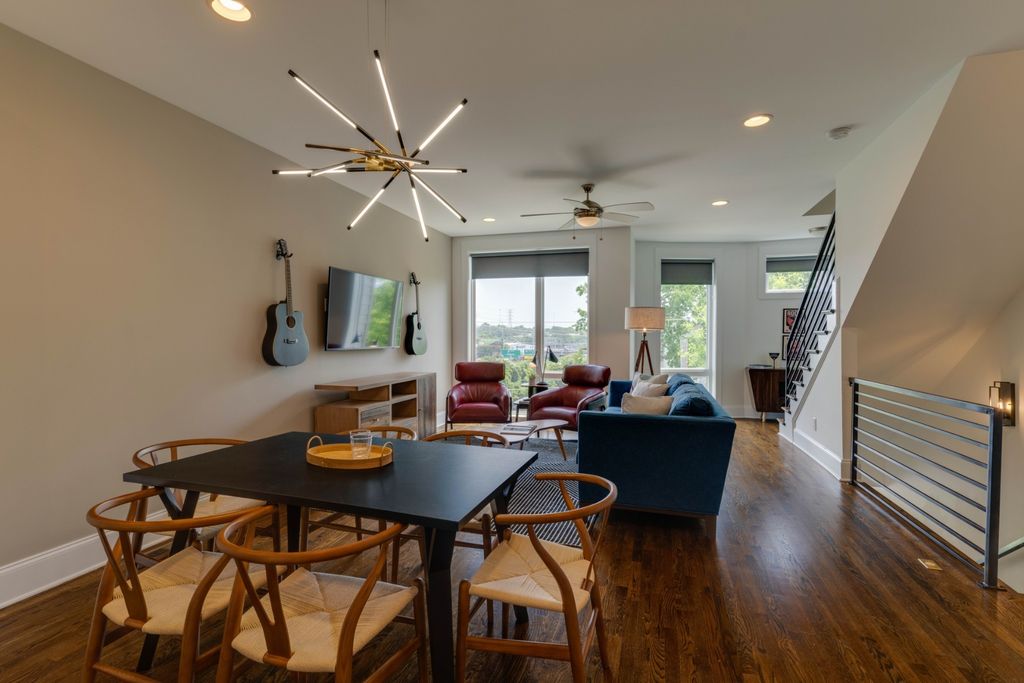 2707 Biloxi Ave, Nashville