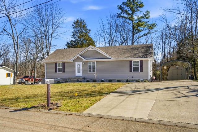 439 Hickory Bend Dr, Greenbrier