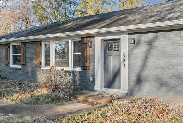 1690 Valley Rd, Clarksville