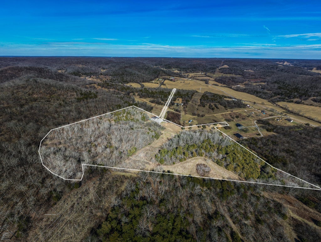 325 Freeman Ln, Hartsville