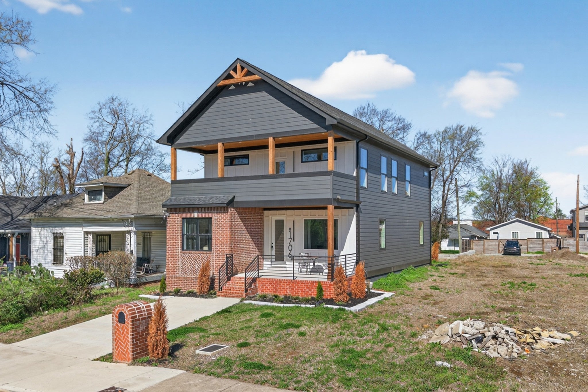 Photo of Listing #3131573