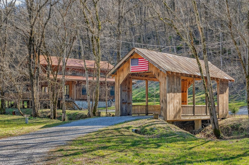 3331 Adamson Branch Rd, Liberty